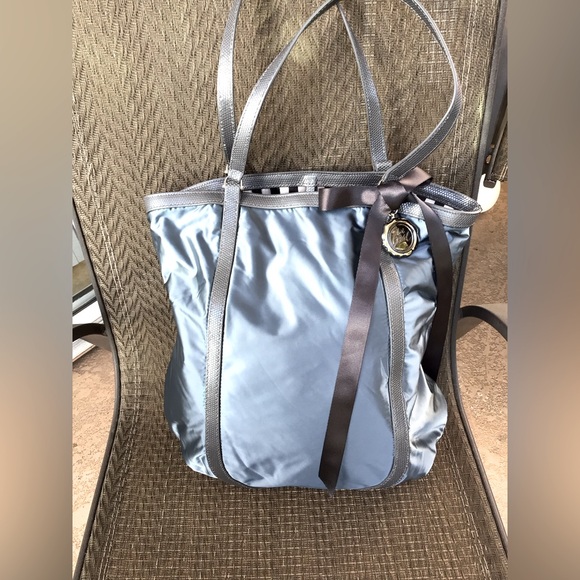 ❌SOLD❌ Henri Bendel Blue Nylon/Leather Tote Bag - Picture 2 of 11